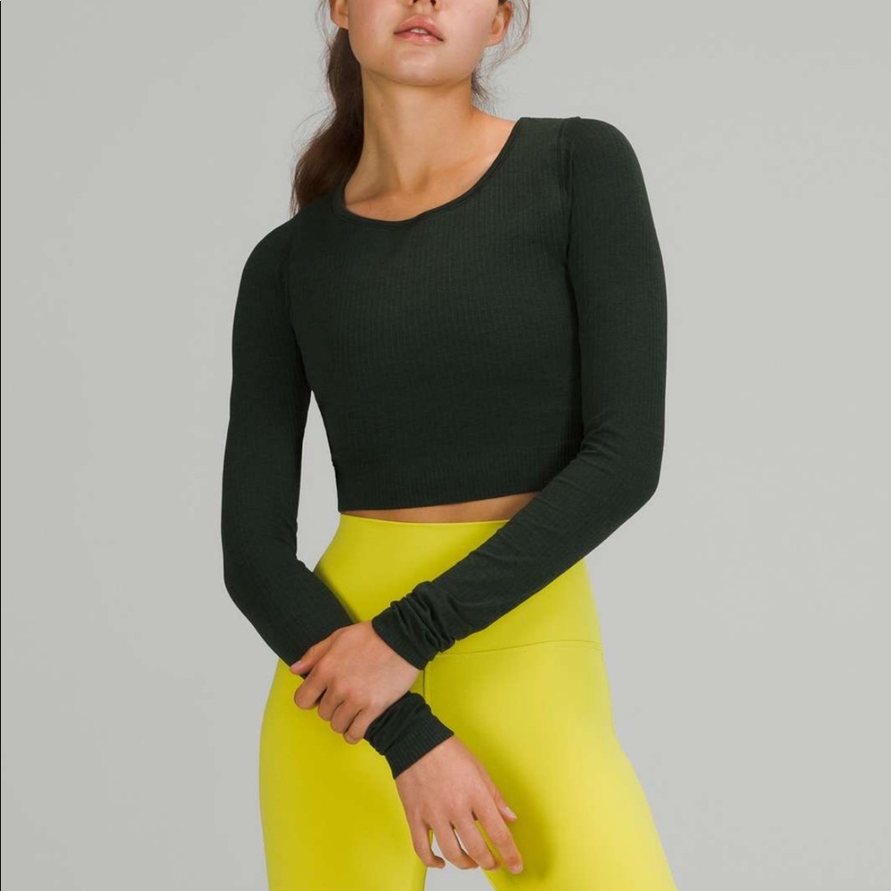 Lululemon Ebb To Street Long Sleeve Crop in Rainforest Green size 4